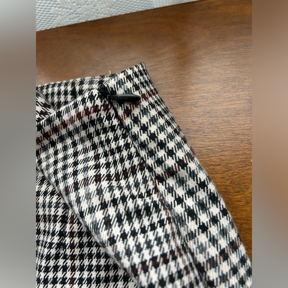 Dynamite Plaid Mini Skirt - Picture 4 of 7